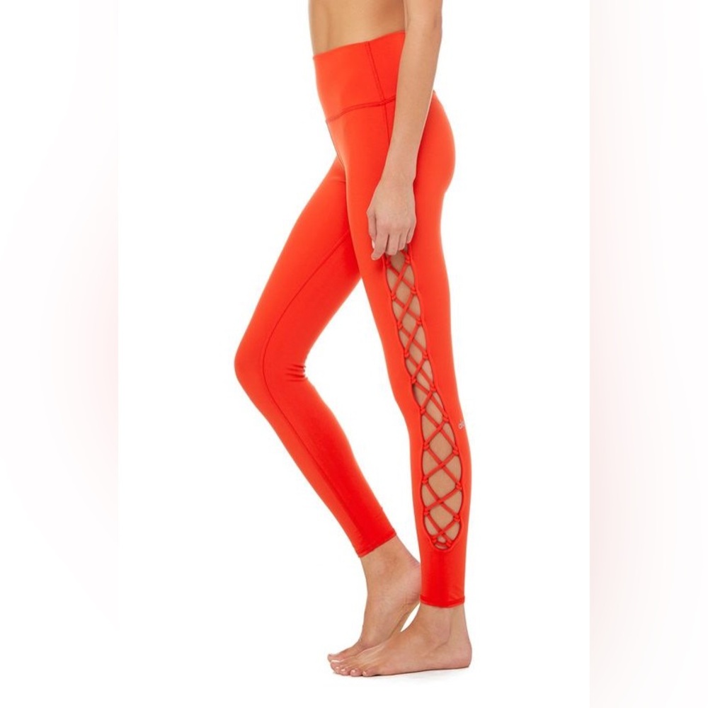 Beautiful sexy Alo leggings.